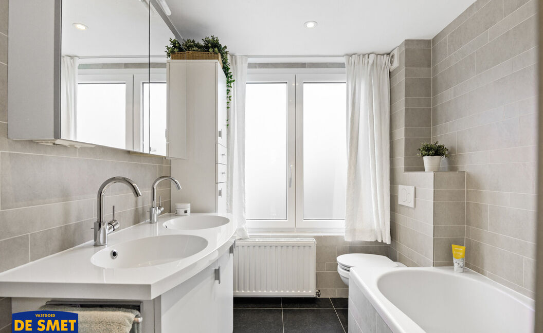 Bel-etage te koop in Aartselaar