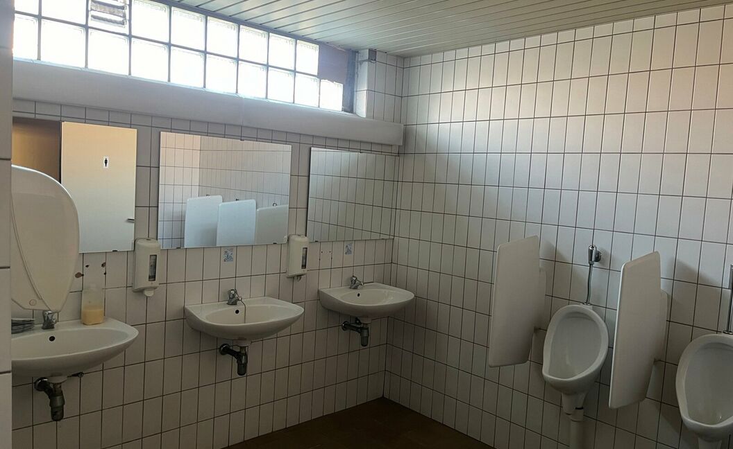 Gebouw voor gemengd gebruik te huur in Aartselaar