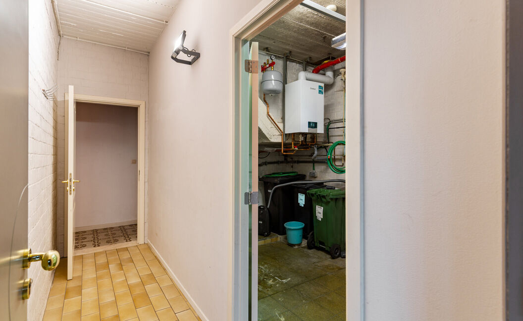 Gebouw voor gemengd gebruik te koop in Reet