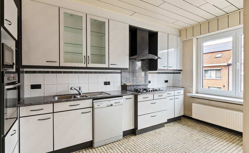 Gebouw voor gemengd gebruik te koop in Reet