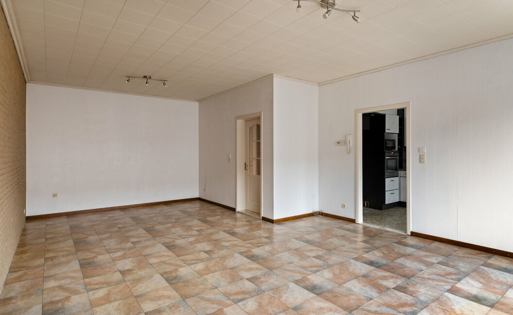 Gebouw voor gemengd gebruik te koop in Reet