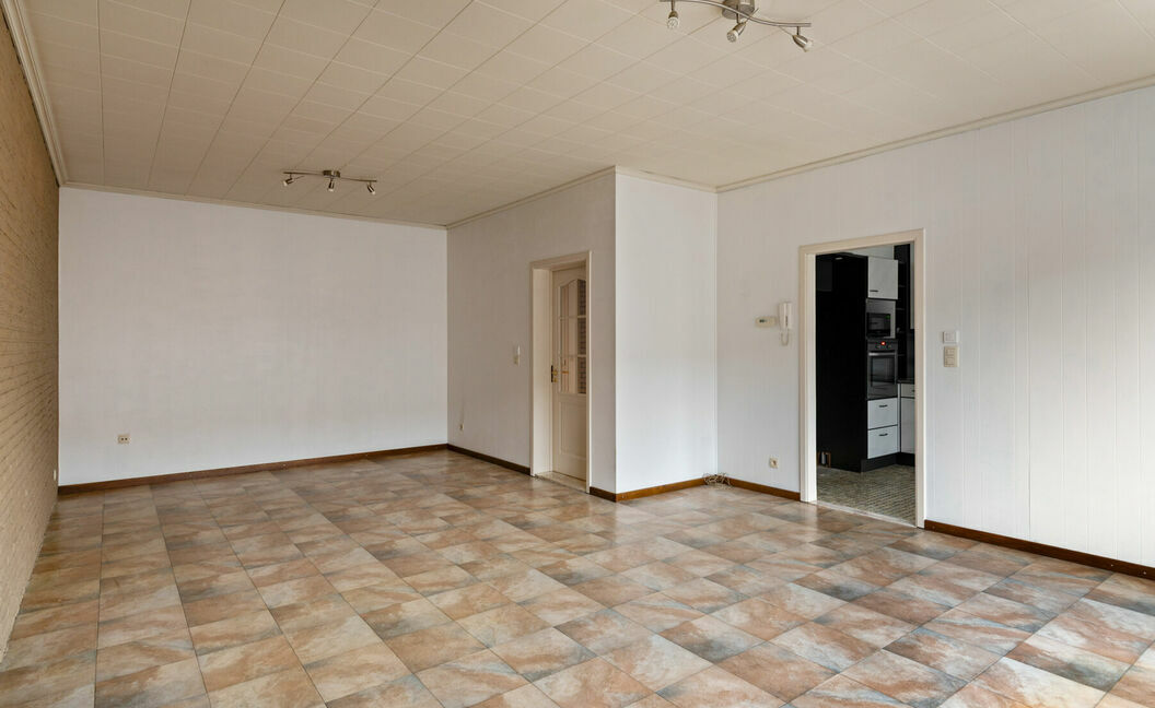 Gebouw voor gemengd gebruik te koop in Reet