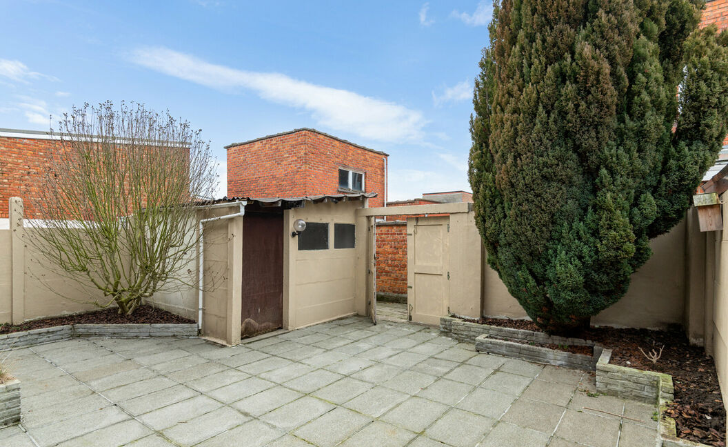 Gebouw voor gemengd gebruik te koop in Reet