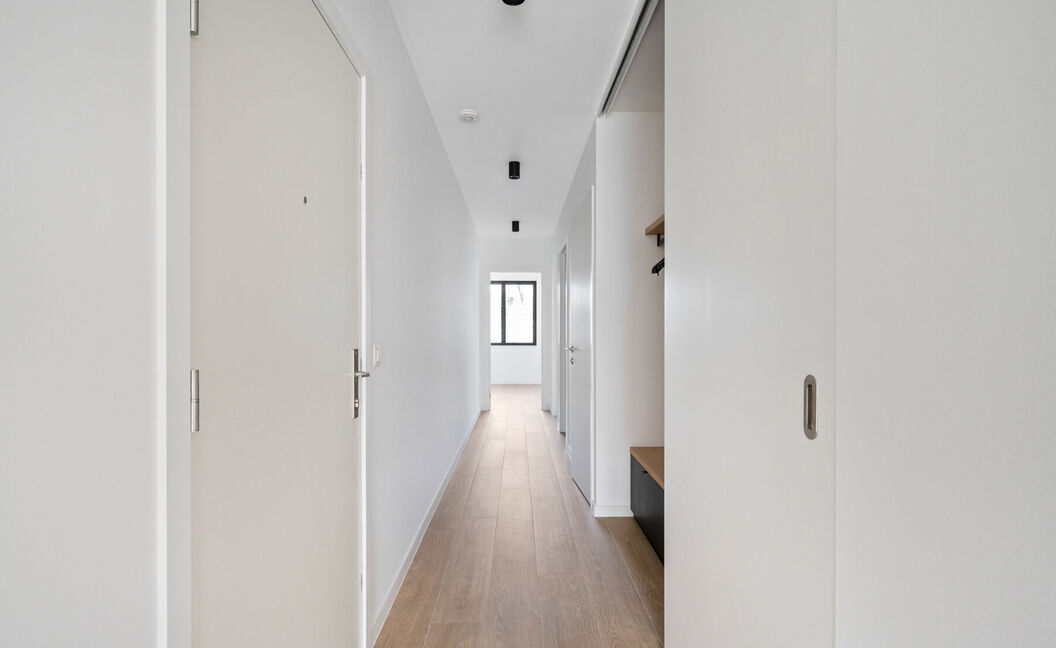 Gelijkvloerse verdieping te huur in Aartselaar