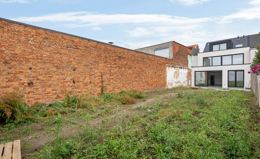 Gelijkvloerse verdieping te koop in Hemiksem