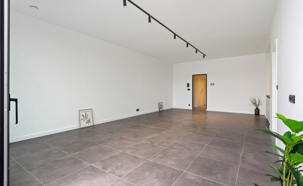 Gelijkvloerse verdieping te koop in Hemiksem