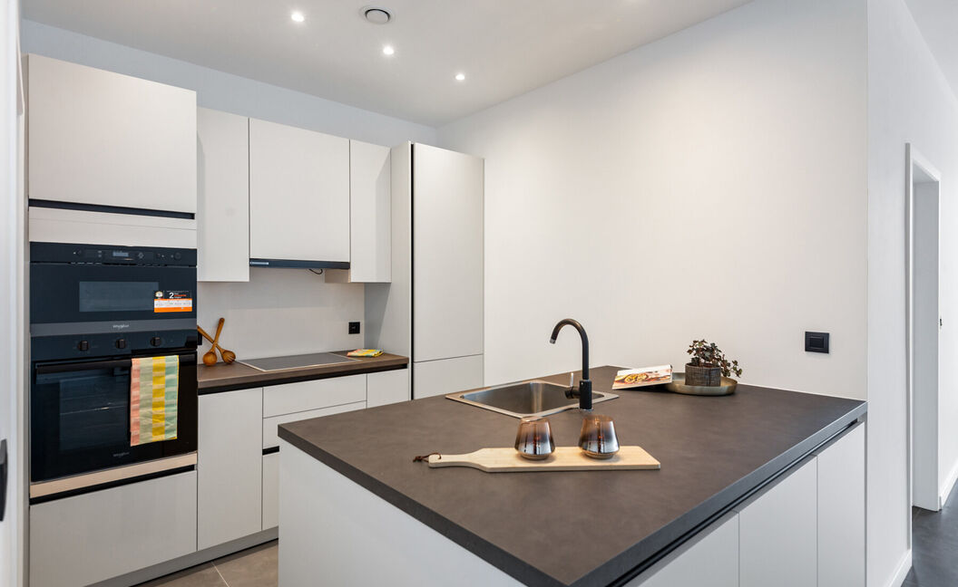 Gelijkvloerse verdieping te koop in Hemiksem