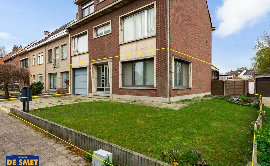 Gelijkvloerse verdieping te koop in Hemiksem