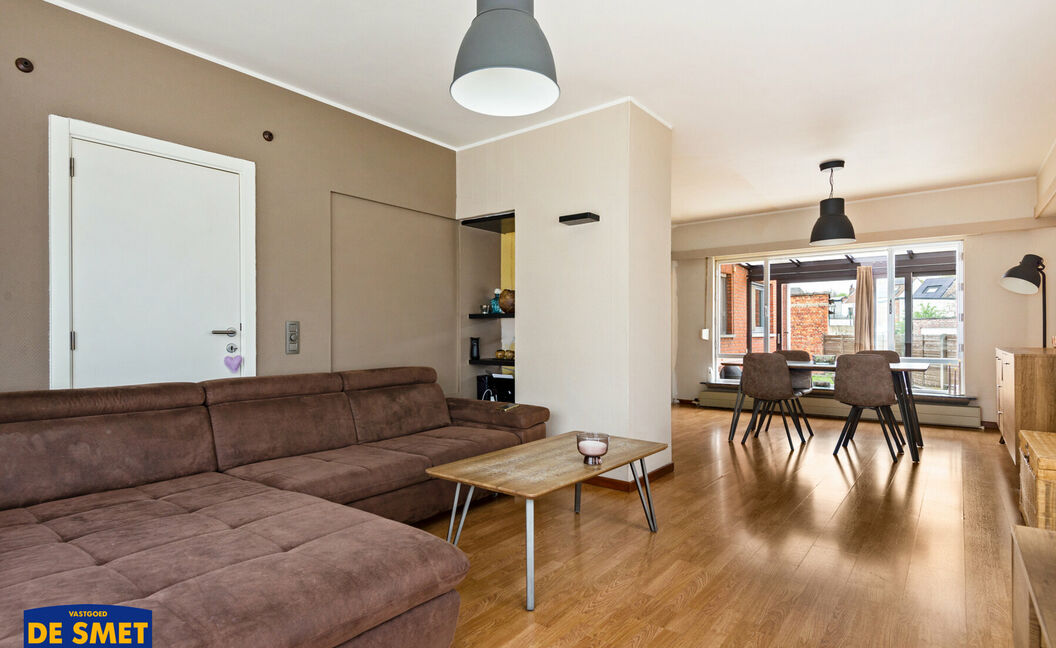 Gelijkvloerse verdieping te koop in Hemiksem