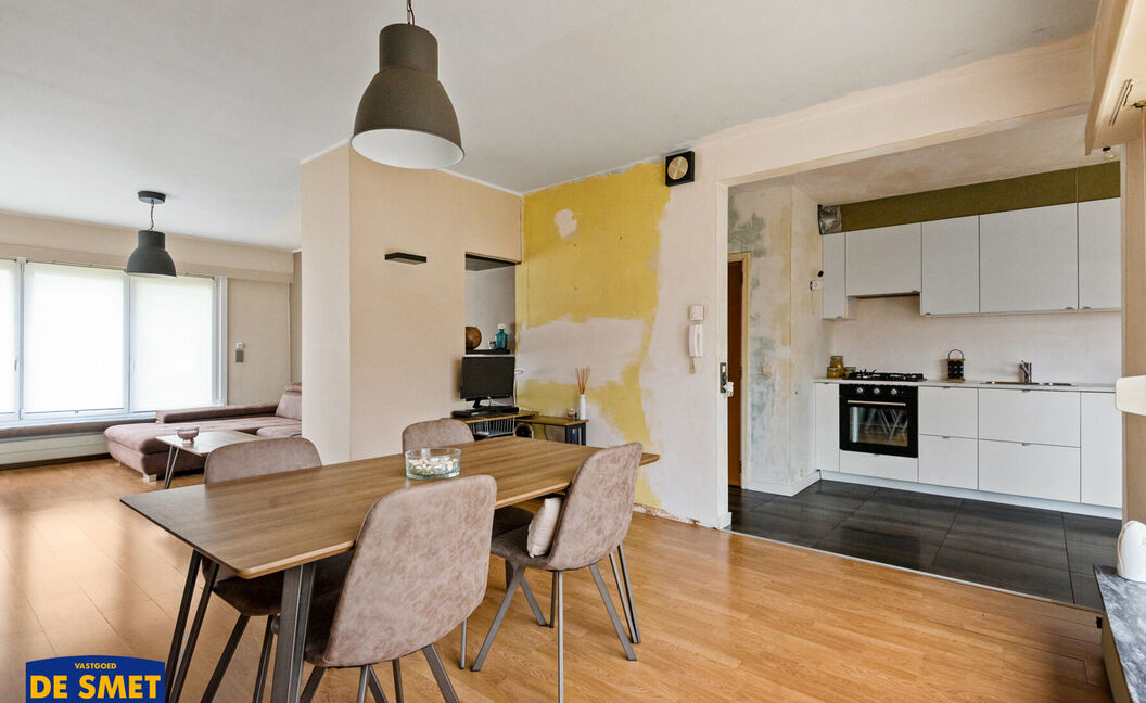 Gelijkvloerse verdieping te koop in Hemiksem