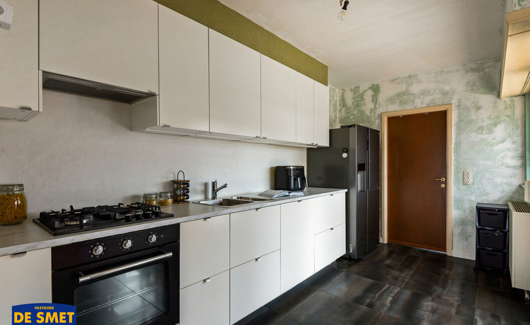 Gelijkvloerse verdieping te koop in Hemiksem