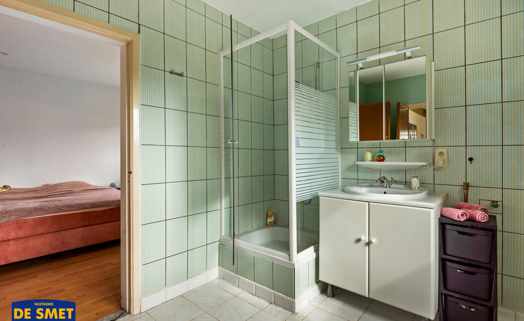 Gelijkvloerse verdieping te koop in Hemiksem