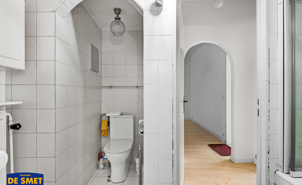 Gelijkvloerse verdieping te koop in Wilrijk