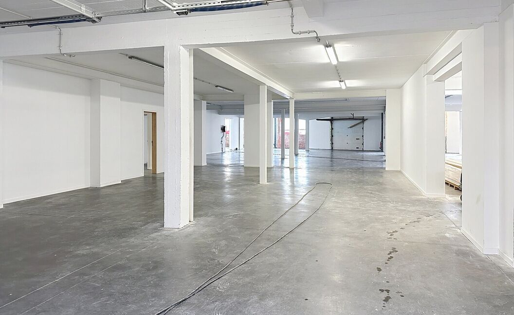 Industrieel gebouw te huur in Schelle