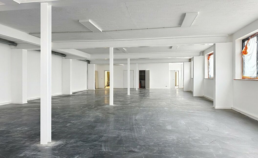 Industrieel gebouw te huur in Schelle
