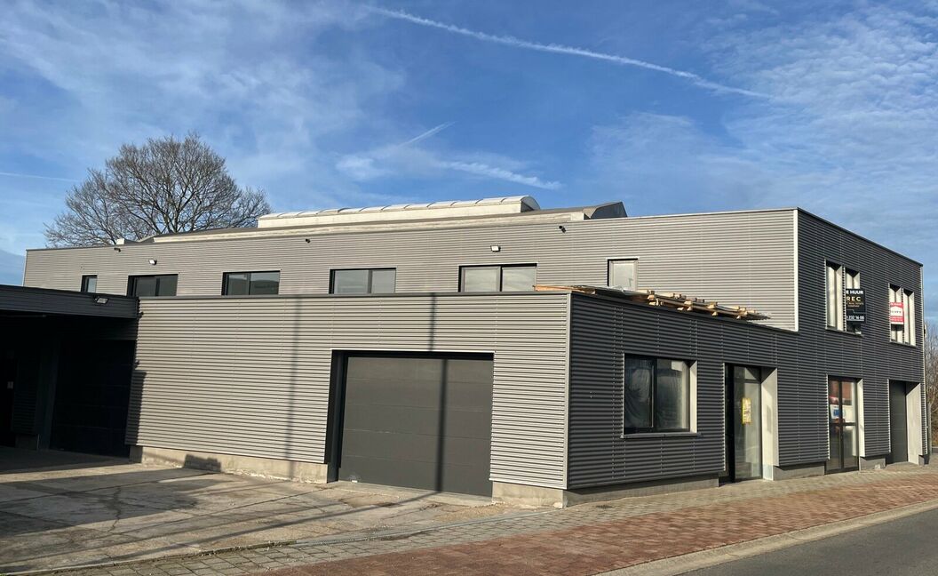Industrieel gebouw te huur in Schelle