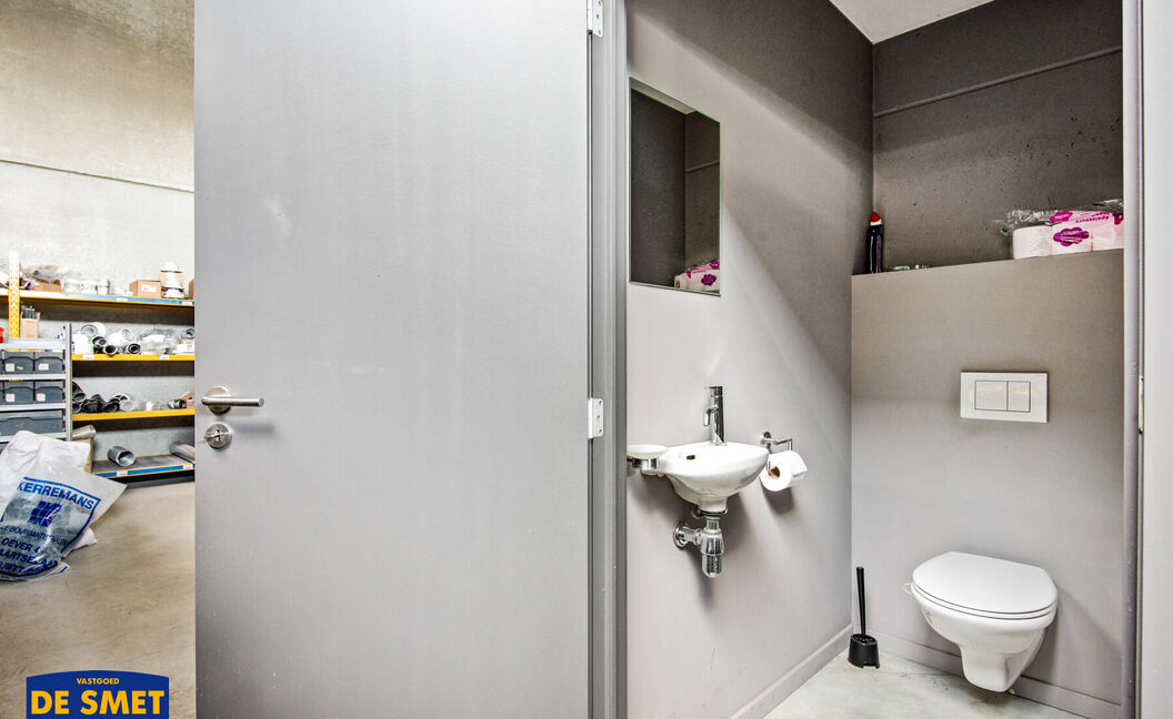 Opslagplaats te huur in Waarloos