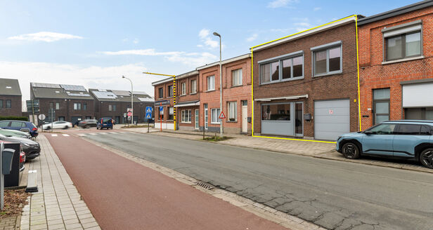 Gebouw voor gemengd gebruik te koop in Reet