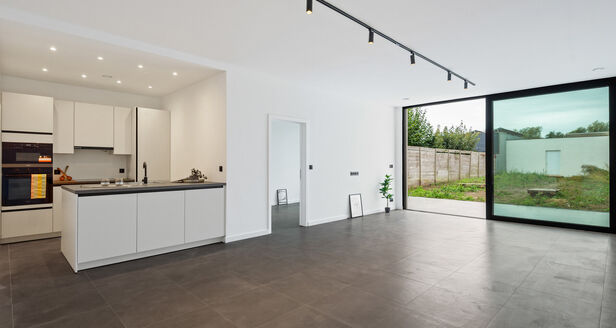 Gelijkvloerse verdieping te koop in Hemiksem