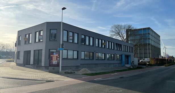 Industrieel gebouw te huur in Schelle