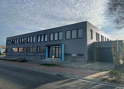 Industrieel gebouw te huur in Schelle